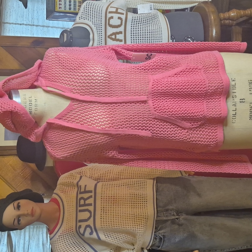Pink Hooded Women's Sweater - Picture 1 of 2